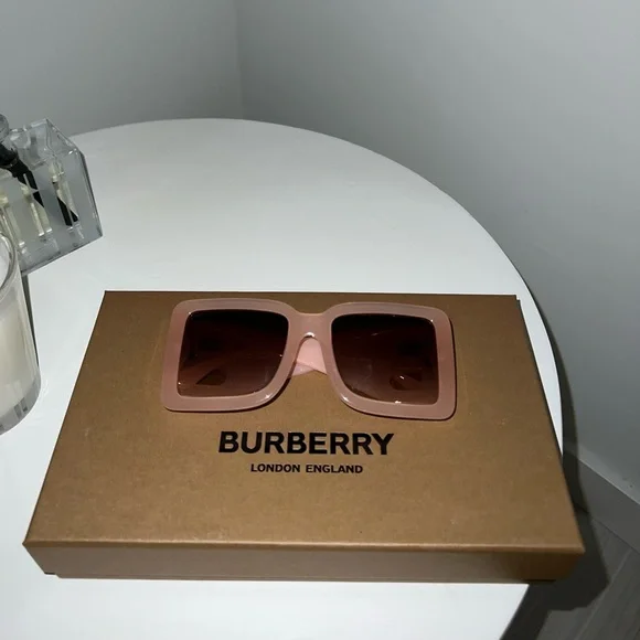 Burberry | Accessories | Copy Burberry Pink B Logo  display picture 2